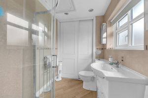 Photo 16- click for photo gallery